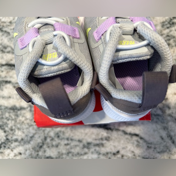 Nike Reposto 2C - Picture 4 of 5